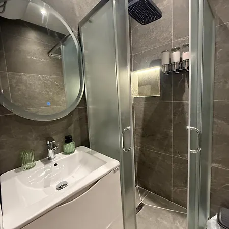 Aj - Hidden Gem In The Heart Of Blloku Appartement Tirana